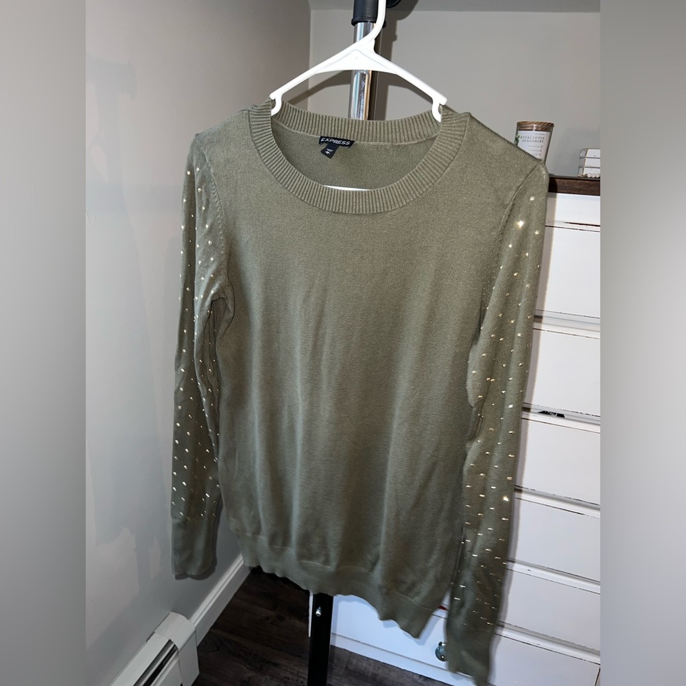 Express Sweater - Picture 2 of 3